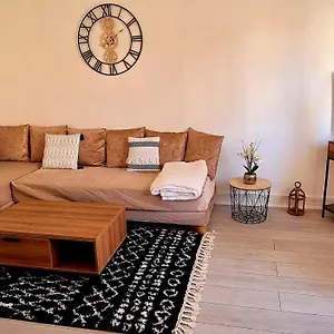 Studio En Plein Centre De Appartement